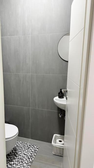 New Modern Accommodation In City Metković Buitenkant foto