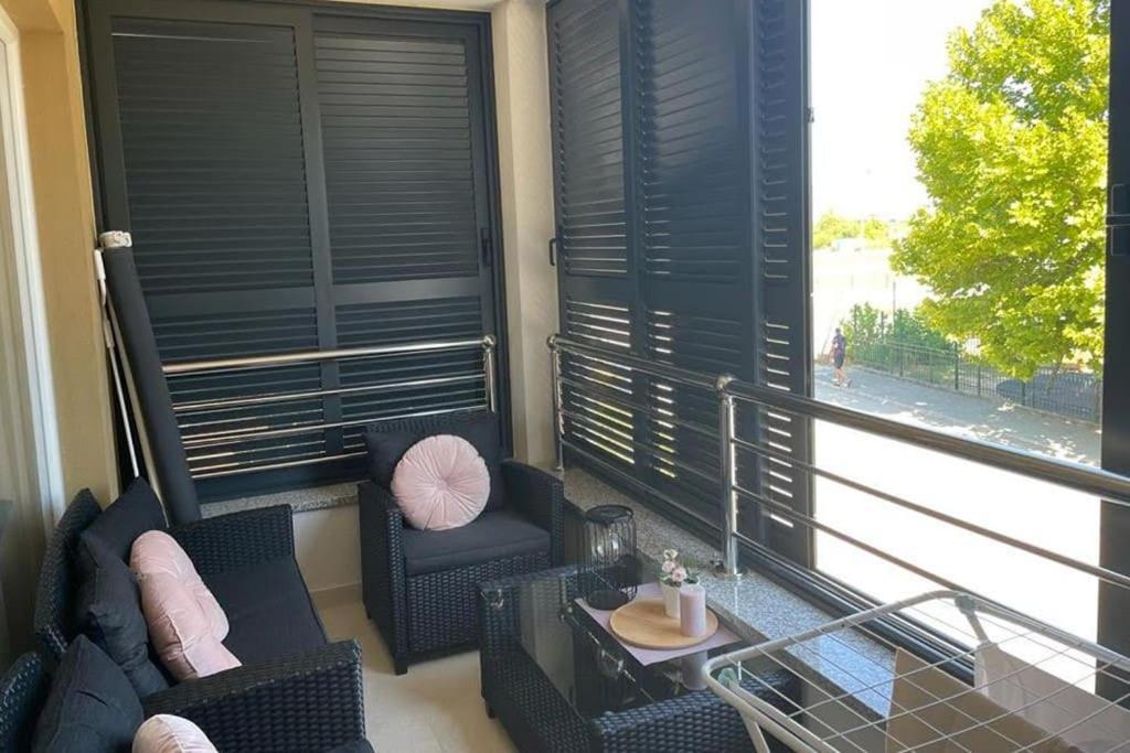 New Modern Accommodation In City Metković Buitenkant foto